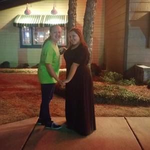 Meet your Posher, Sharon